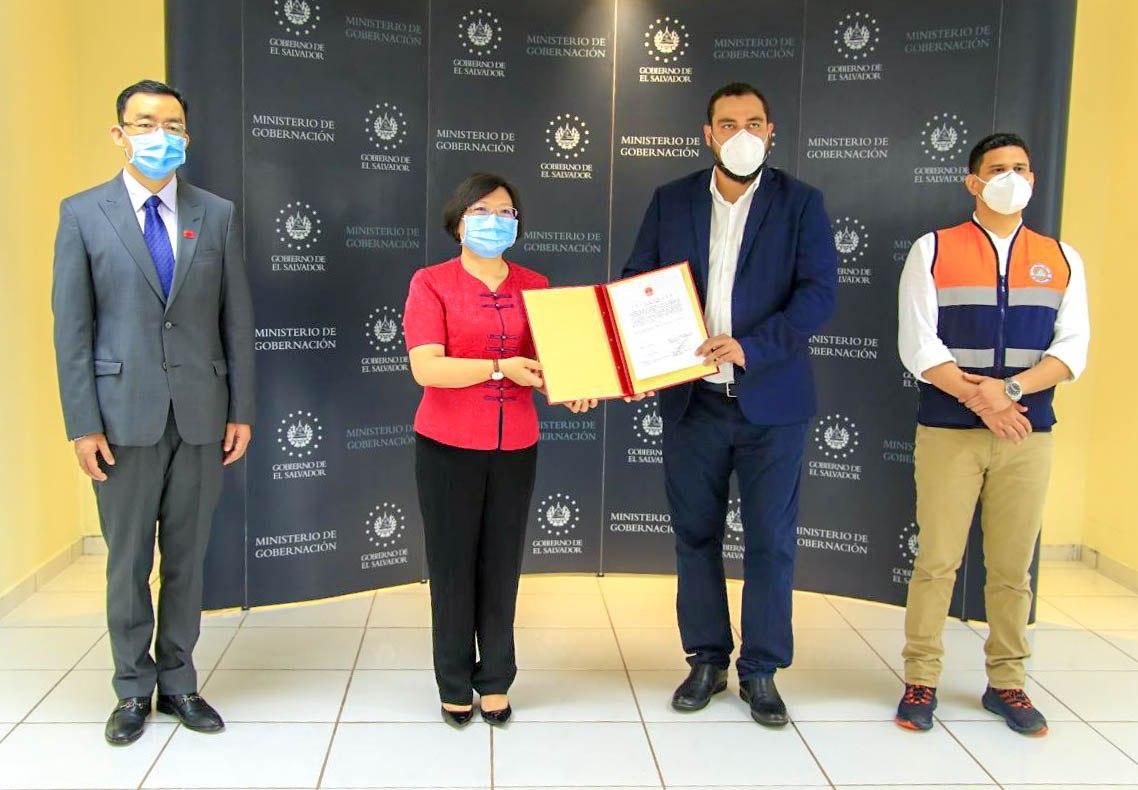 Gobierno recibe de la República Popular China $100,000 para apoyar emergencia por COVID19 y atender estragos por lluvias gobierno-recibe-de-la-republica-popular-china-100000-para-apoyar-emergencia-por-covid19-y-atender-estragos-por-lluvias